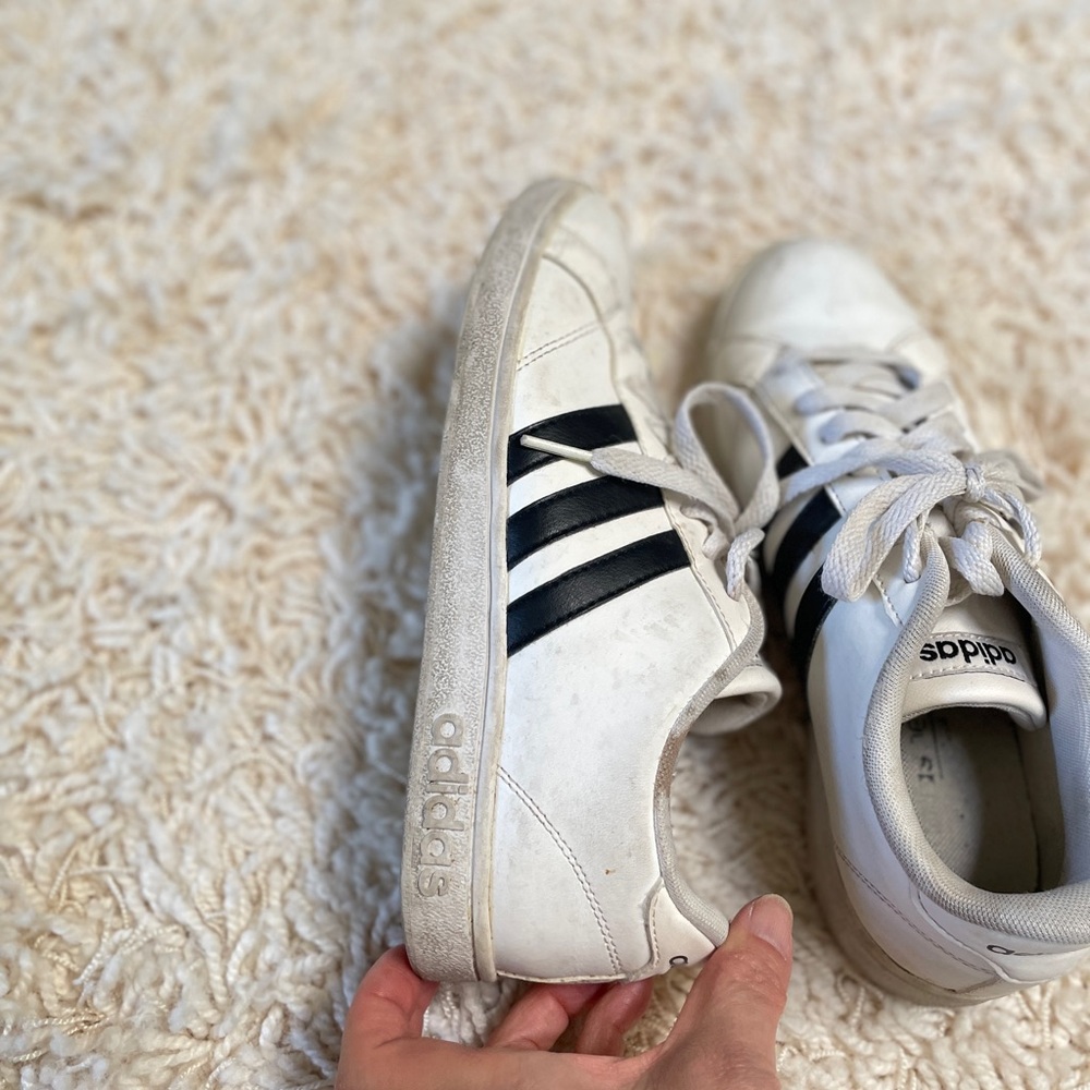 Adidas Classic White Sneakers with Black Stripes - Picture 8 of 9